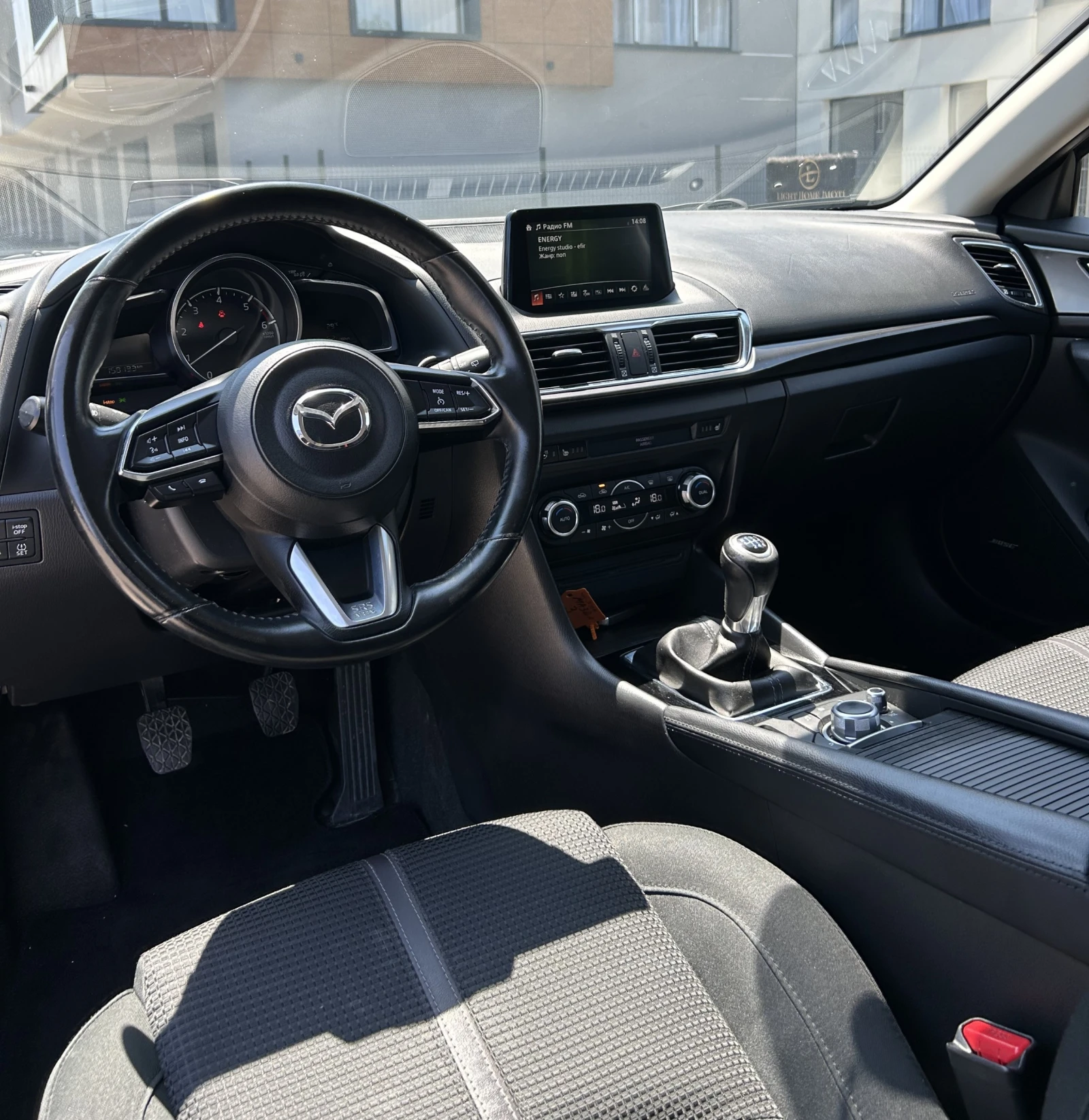 Mazda 3 2.2 Sky Activ, снимка 6 - Автомобили и джипове - 55363244