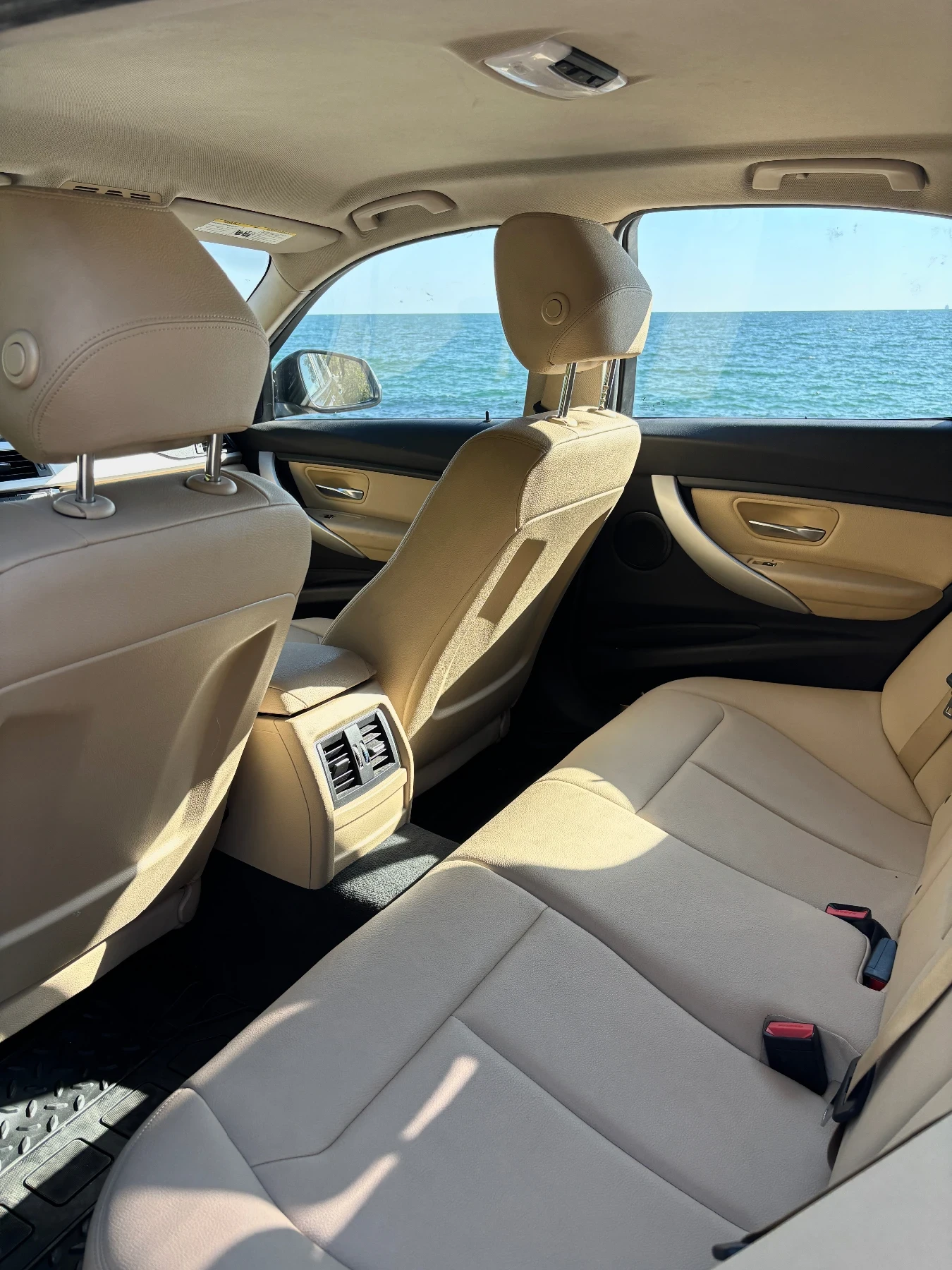 BMW 320 XDrive, снимка 11 - Автомобили и джипове - 56439918
