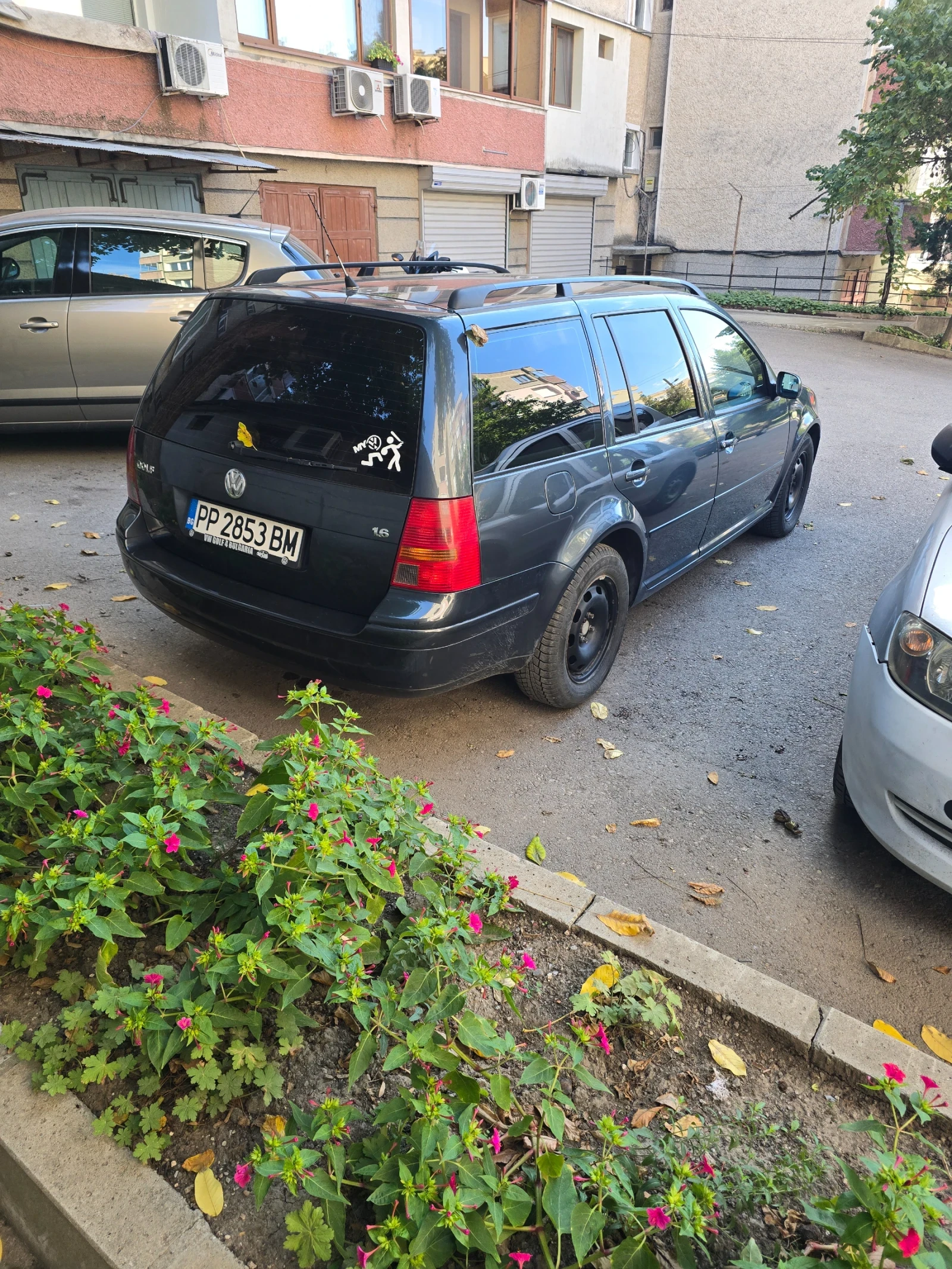 VW Golf 1.6i, снимка 2 - Автомобили и джипове - 56503438