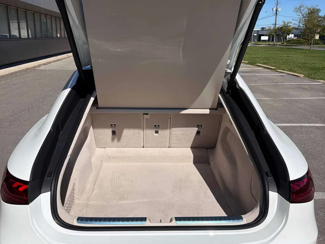 Mercedes-Benz EQS 450+ | CARFAX | ��� ��������� | Mobile.bg � ����������� 12