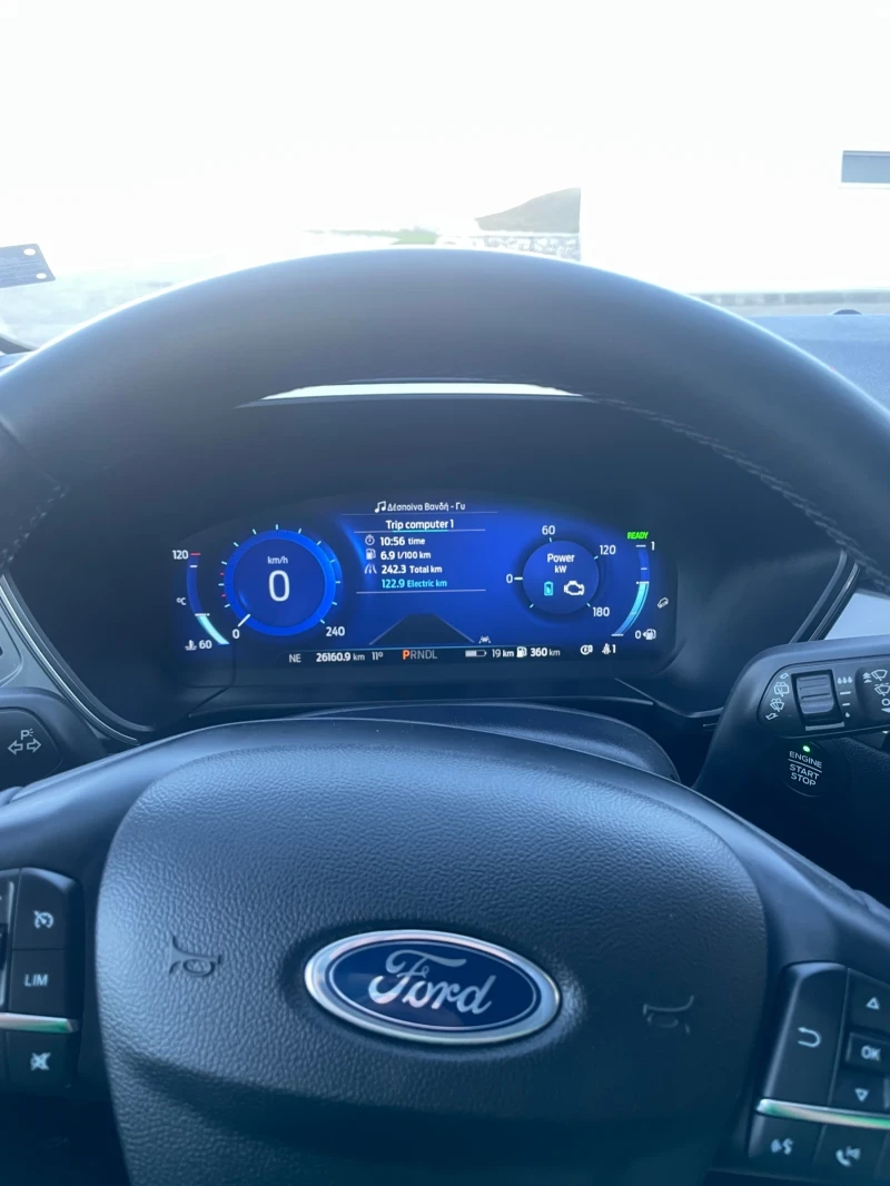 Ford Kuga 2.5 PLUG-IN Гаранция!, снимка 12 - Автомобили и джипове - 48099571