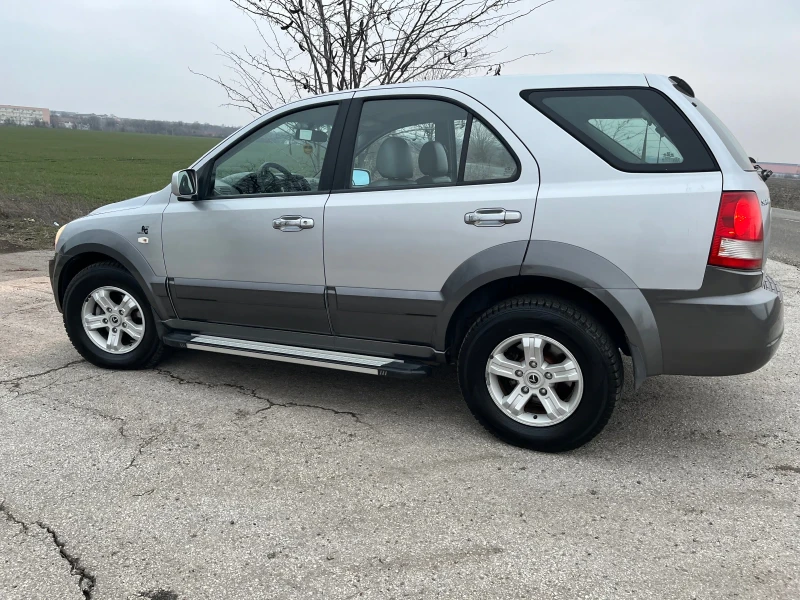 Kia Sorento 2.5crdi 7местна , снимка 8 - Автомобили и джипове - 49383774