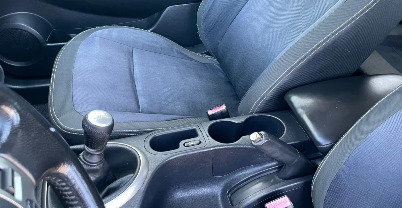Nissan Qashqai 1.5 dci като нова , снимка 9 - Автомобили и джипове - 50462540