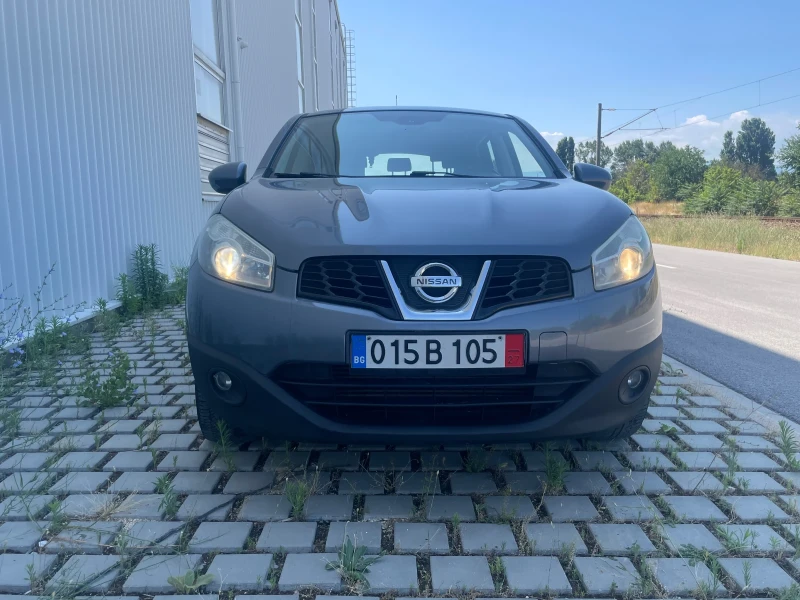 Nissan Qashqai 1.5 dci като нова , снимка 2 - Автомобили и джипове - 50462540