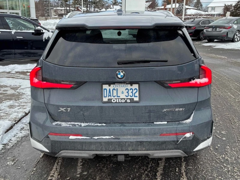 BMW X1 2023 xDrive28i * CARFAX * БЕЗ ПЪРВОНАЧАЛНА ВНОСКА, снимка 5 - Автомобили и джипове - 53216678