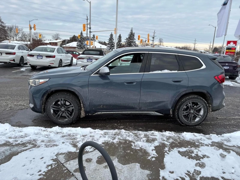 BMW X1 2023 xDrive28i * CARFAX * БЕЗ ПЪРВОНАЧАЛНА ВНОСКА, снимка 3 - Автомобили и джипове - 53216678