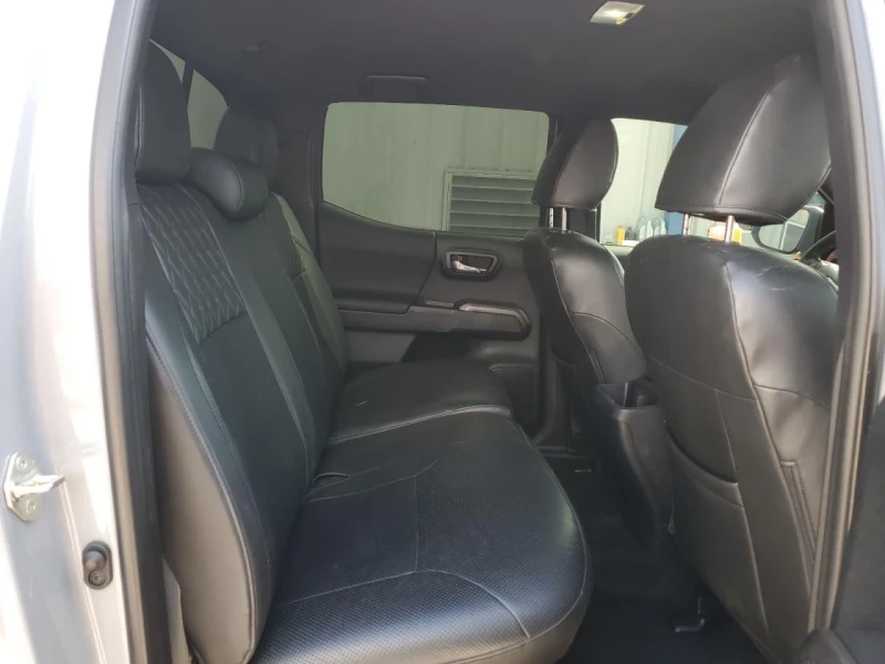 Toyota Tacoma Double Cab, снимка 10 - Автомобили и джипове - 53349591