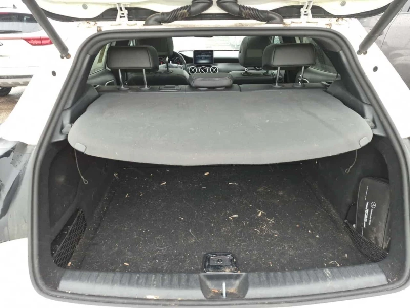 Mercedes-Benz GLA 250 CARFAX /Кожа/Нави/Подгрев/Панорама, снимка 13 - Автомобили и джипове - 53571311