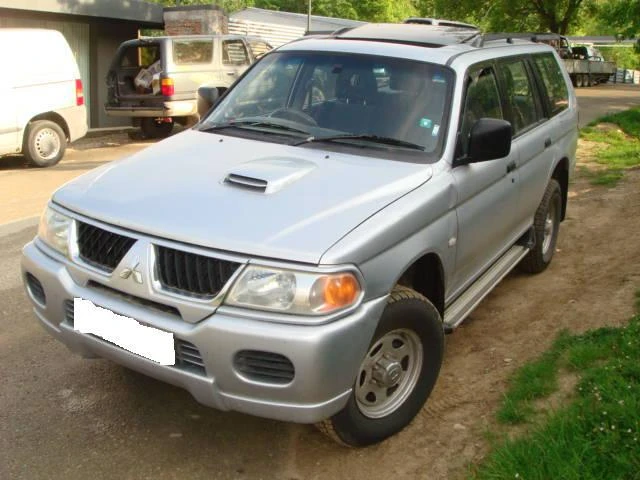 Mitsubishi Pajero sport 2.5, снимка 3 - Автомобили и джипове - 46834166