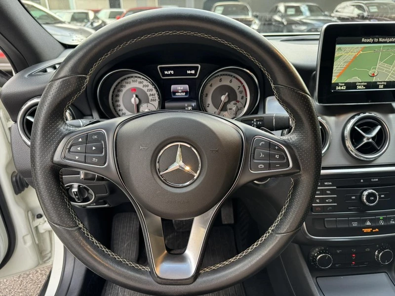 Mercedes-Benz GLA 200, снимка 9 - Автомобили и джипове - 55517665