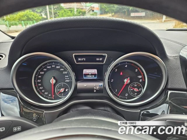 Mercedes-Benz GLS 350, снимка 10 - Автомобили и джипове - 56089318