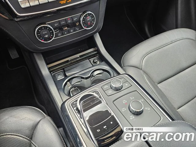 Mercedes-Benz GLS 350, снимка 12 - Автомобили и джипове - 56089318