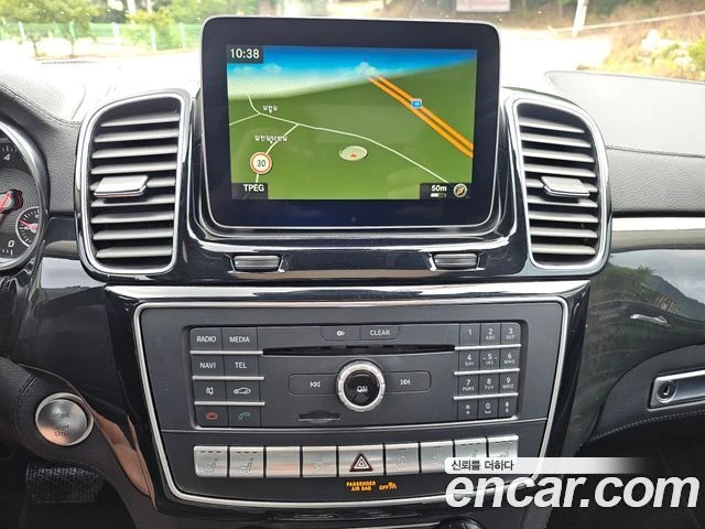 Mercedes-Benz GLS 350, снимка 11 - Автомобили и джипове - 56089318