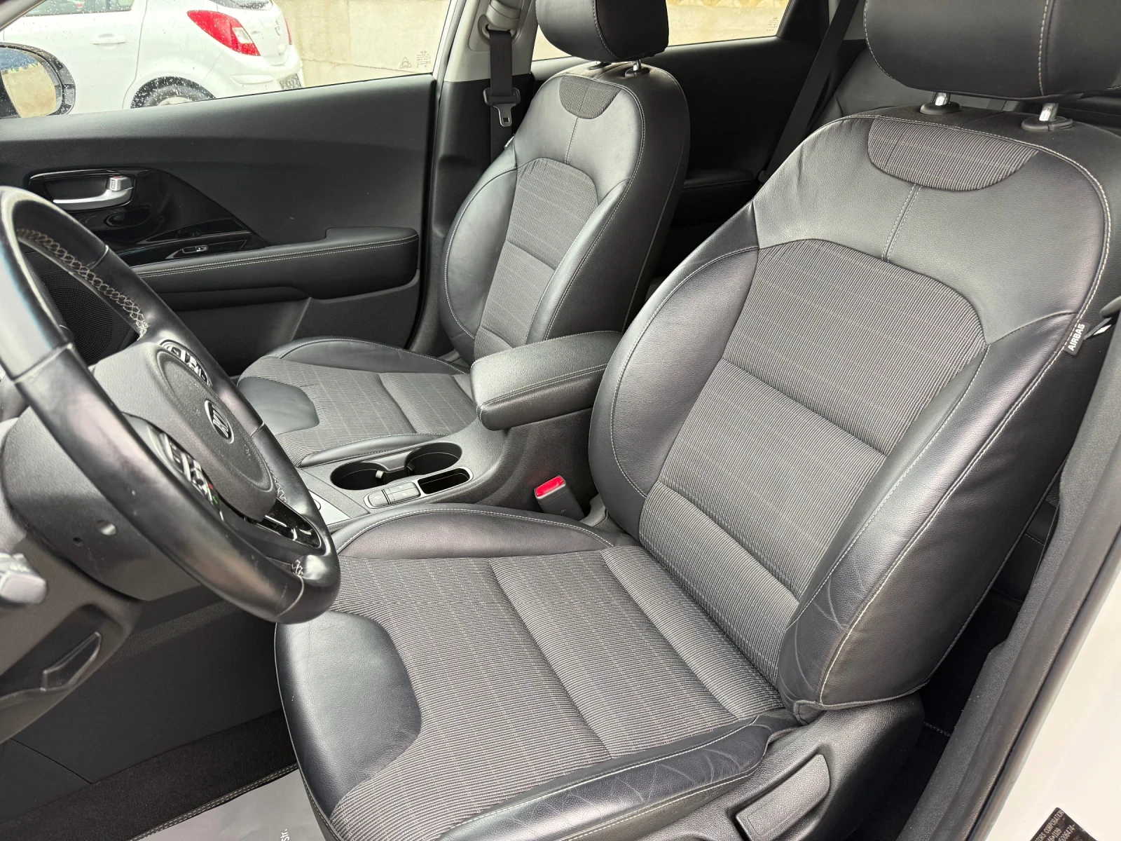 Kia Niro ECO/HYBRID/AUTOMAT* NAVI EURO6 - изображение 8
