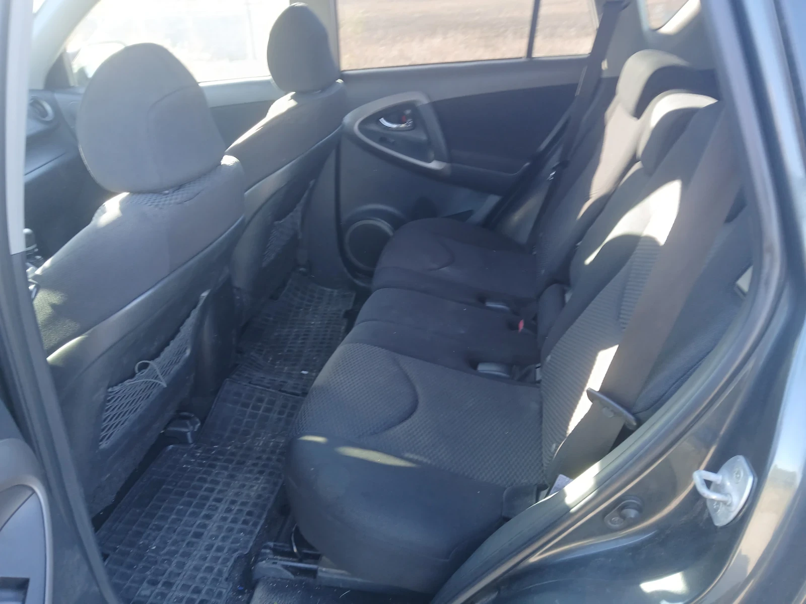 Toyota Rav4 2.2 d4d - изображение 6