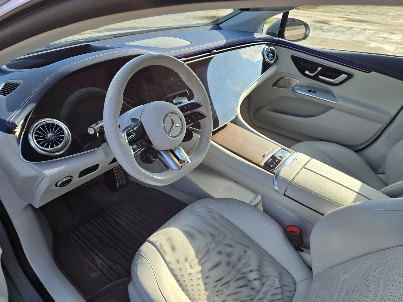 Mercedes-Benz EQE 43 AMG HYPERSCREEN - изображение 4