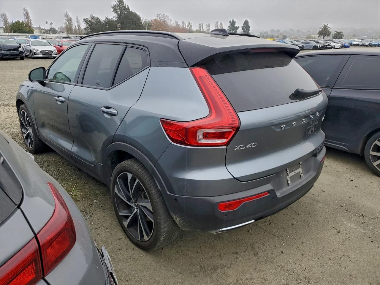 Volvo XC40 T5 MOMENTUM - изображение 2