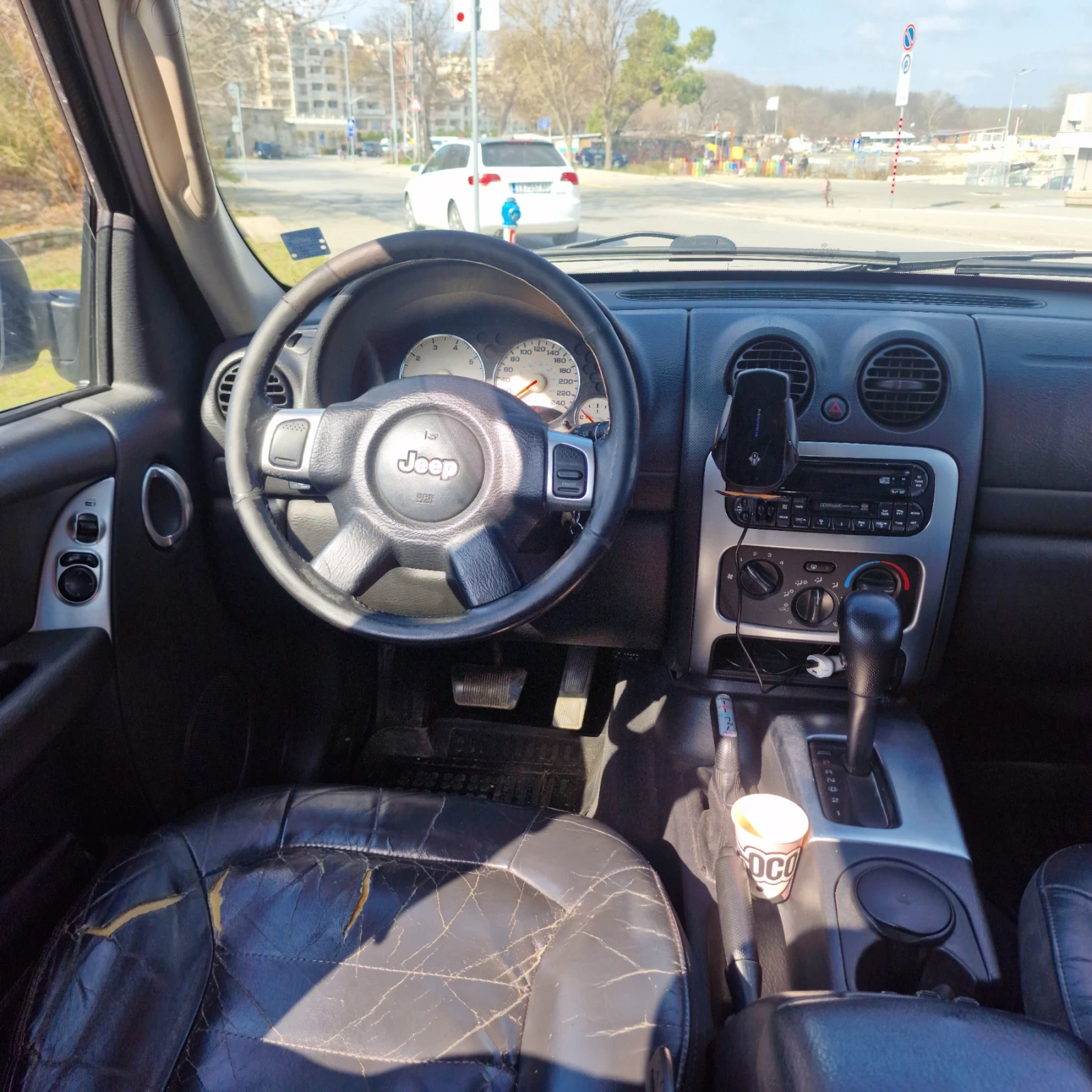 Jeep Cherokee, снимка 9 - Автомобили и джипове - 53844374