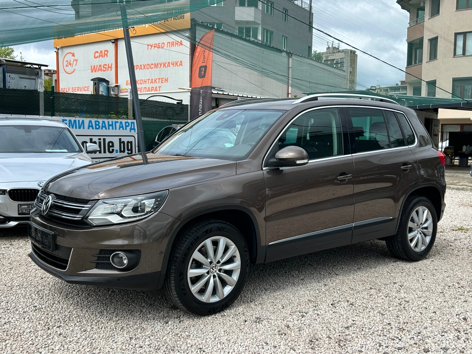 VW Tiguan 2.0 TDI DSG 4x4, снимка 3 - Автомобили и джипове - 53955883