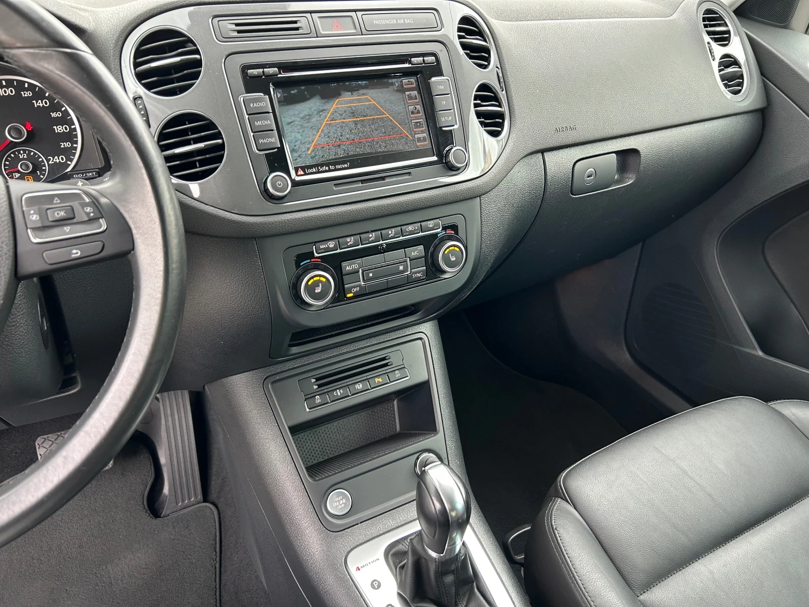 VW Tiguan 2.0 TDI DSG 4x4, снимка 8 - Автомобили и джипове - 53955883