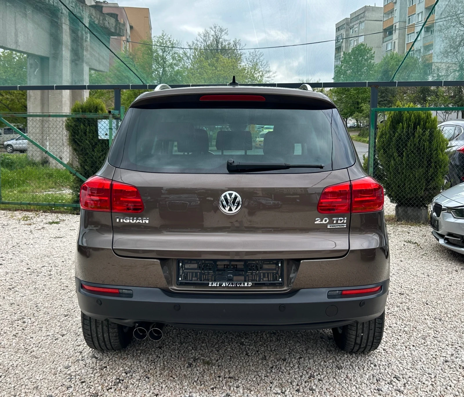 VW Tiguan 2.0 TDI DSG 4x4, снимка 5 - Автомобили и джипове - 53955883