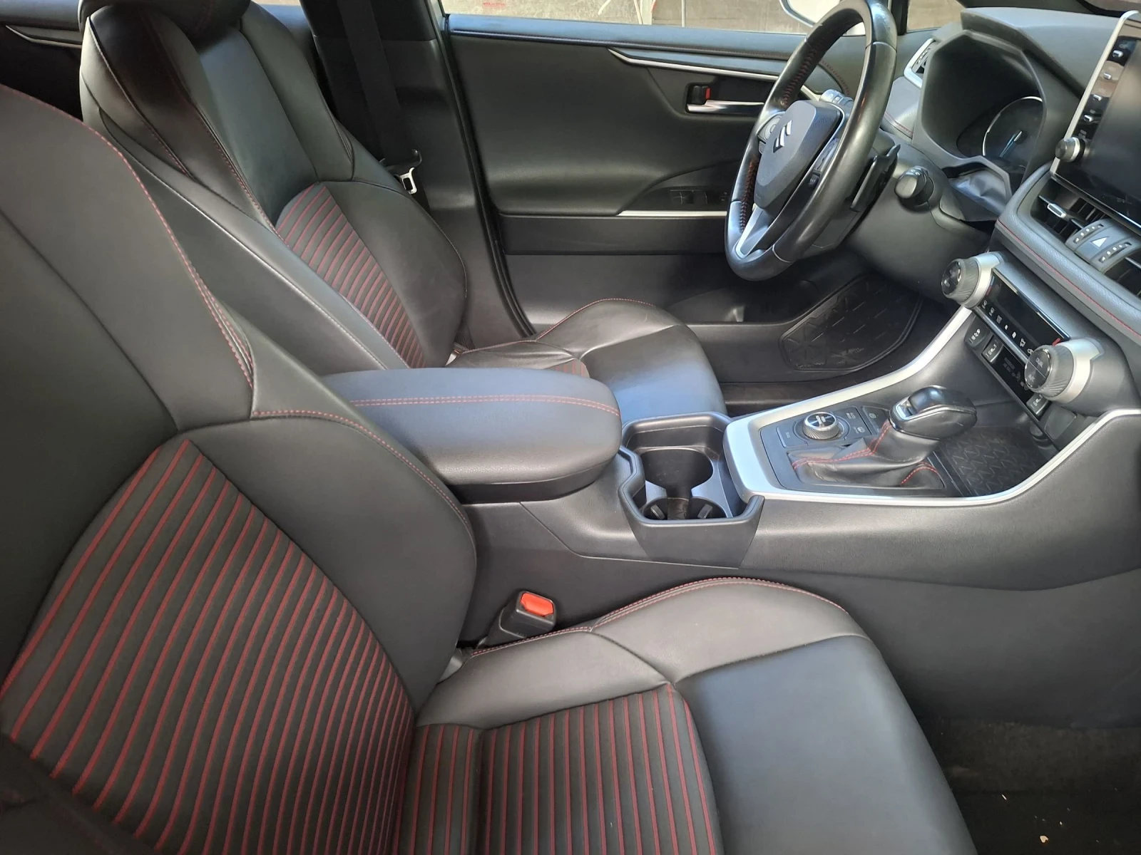 Suzuki Across 2.5 P-HEV 306HP COMFORT+ , снимка 14 - Автомобили и джипове - 54528871