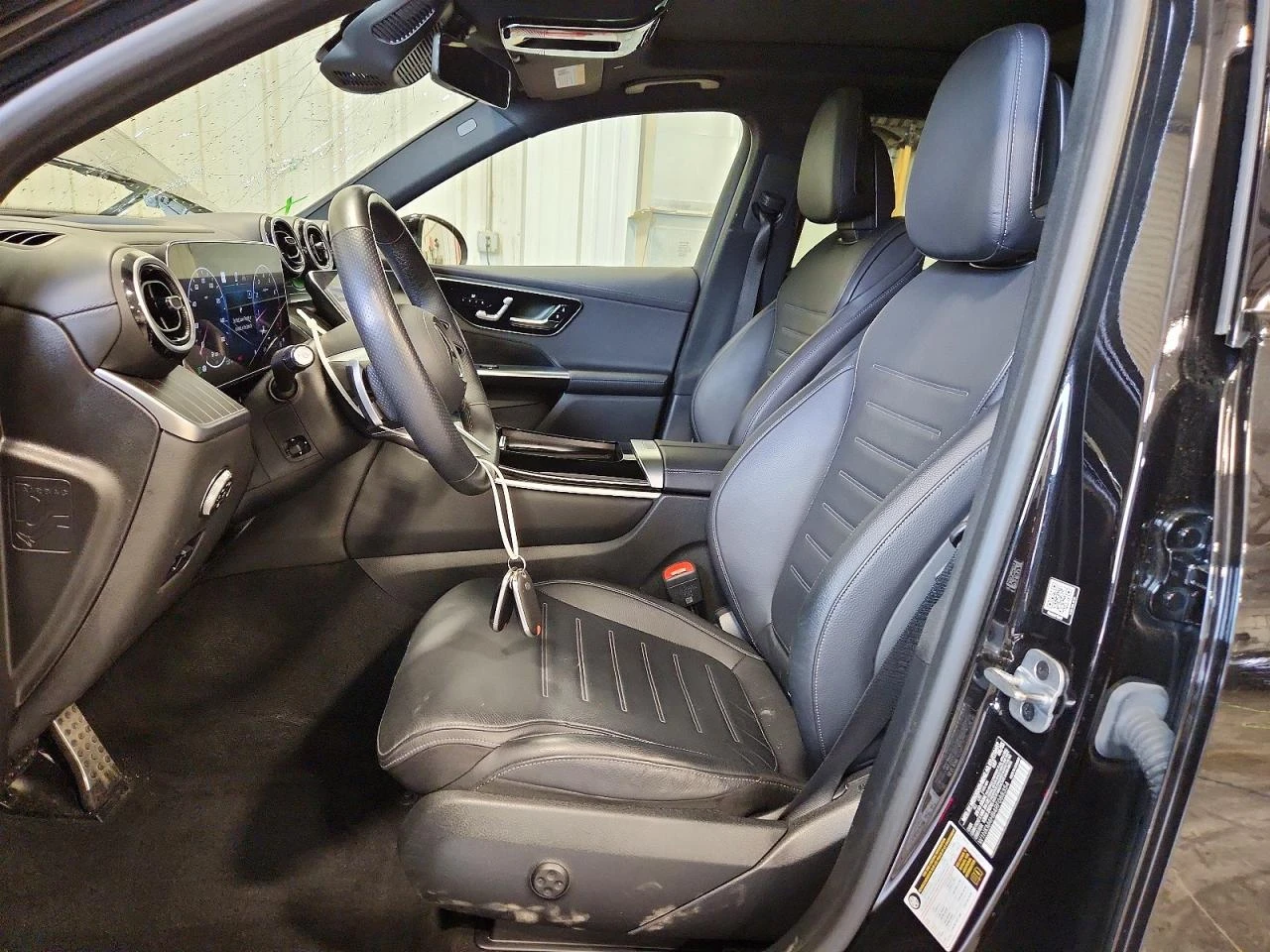 Mercedes-Benz GLC 300 * 4MATIC* DIS* 360* PANO* , снимка 10 - Автомобили и джипове - 54628418