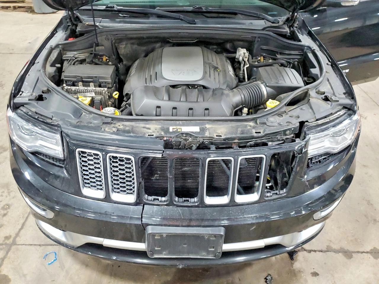 Jeep Grand cherokee SUMMIT / 5.7L V8 HEMI / РЕАЛНИ КМ!, снимка 12 - Автомобили и джипове - 54661462