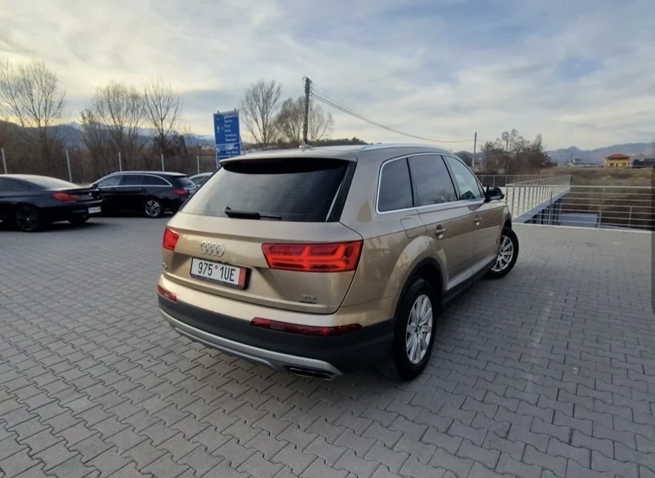 Audi Q7, снимка 3 - Автомобили и джипове - 55049291