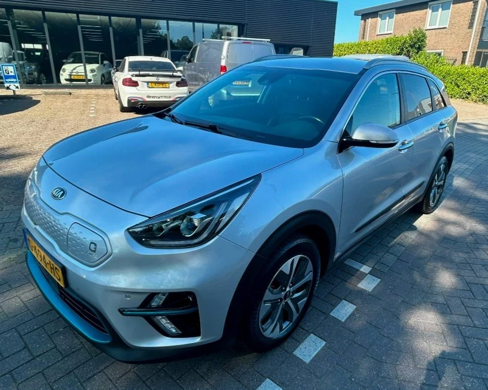 Kia Niro SOH100%/Premium