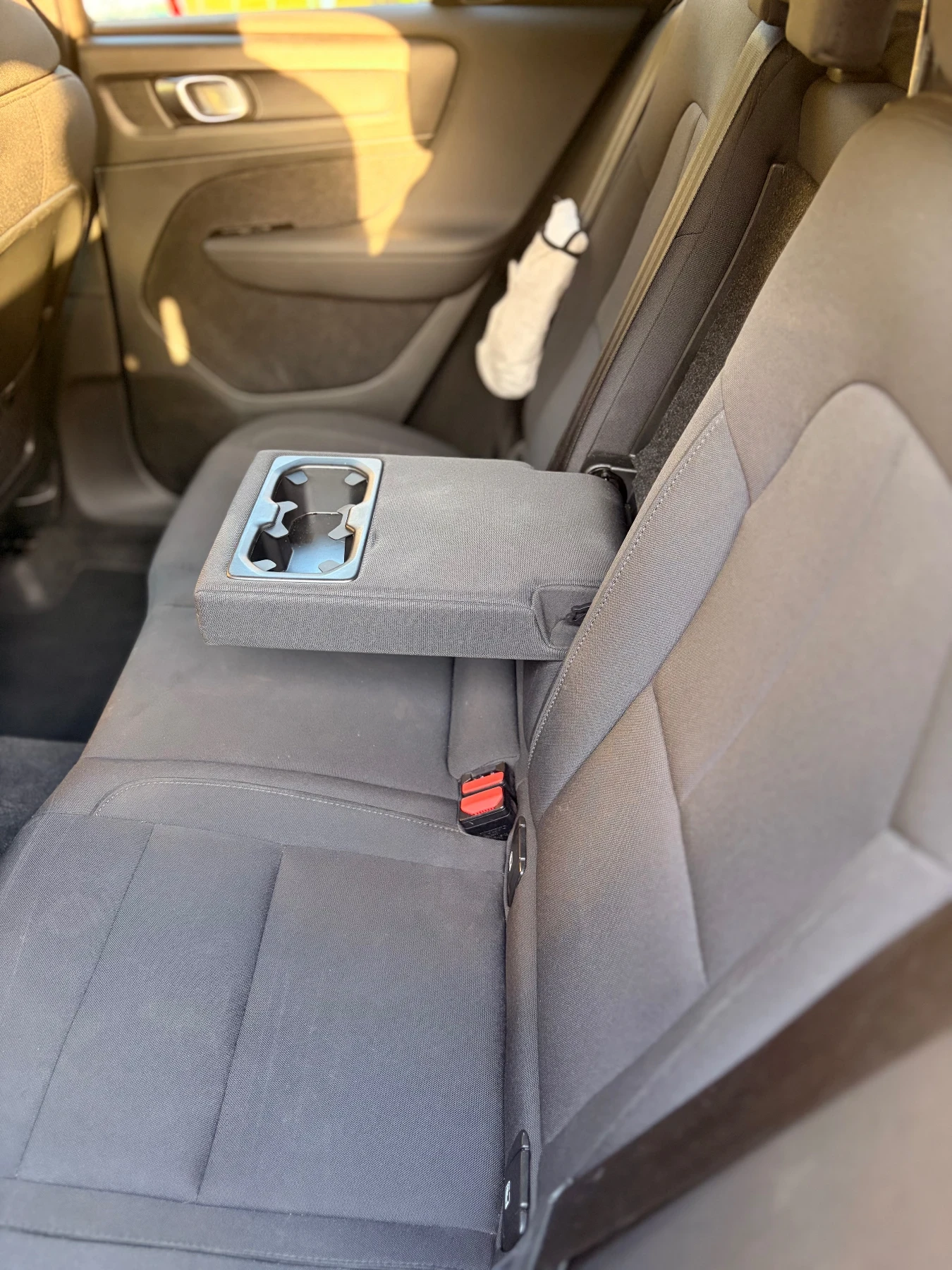 Volvo XC40 Mildhibrid, снимка 5 - Автомобили и джипове - 55689705