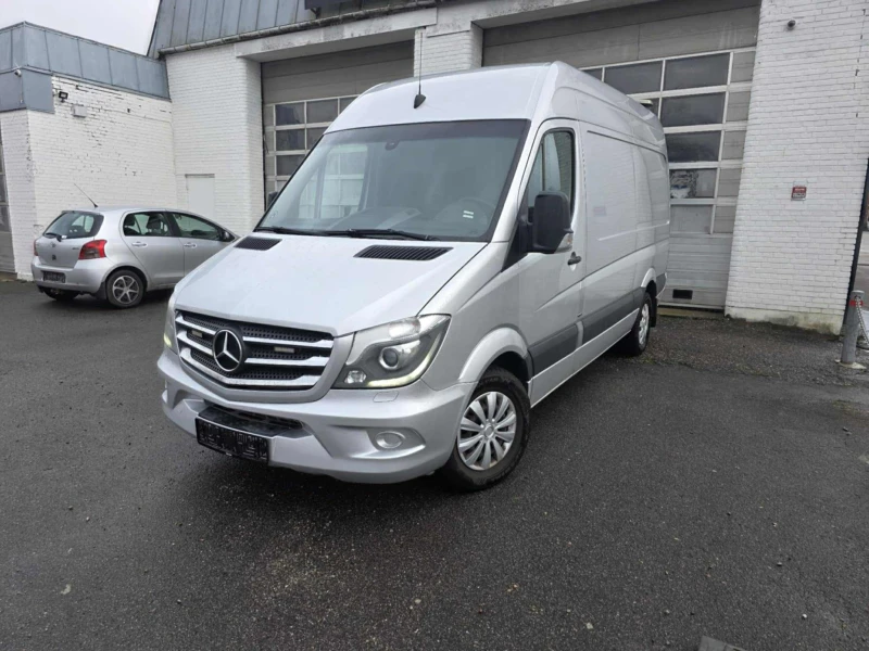 Mercedes-Benz Sprinter 319