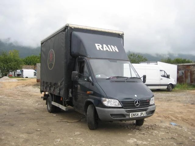 Mercedes-Benz Sprinter 616 CDI  На части, снимка 1 - Бусове и автобуси - 12299670