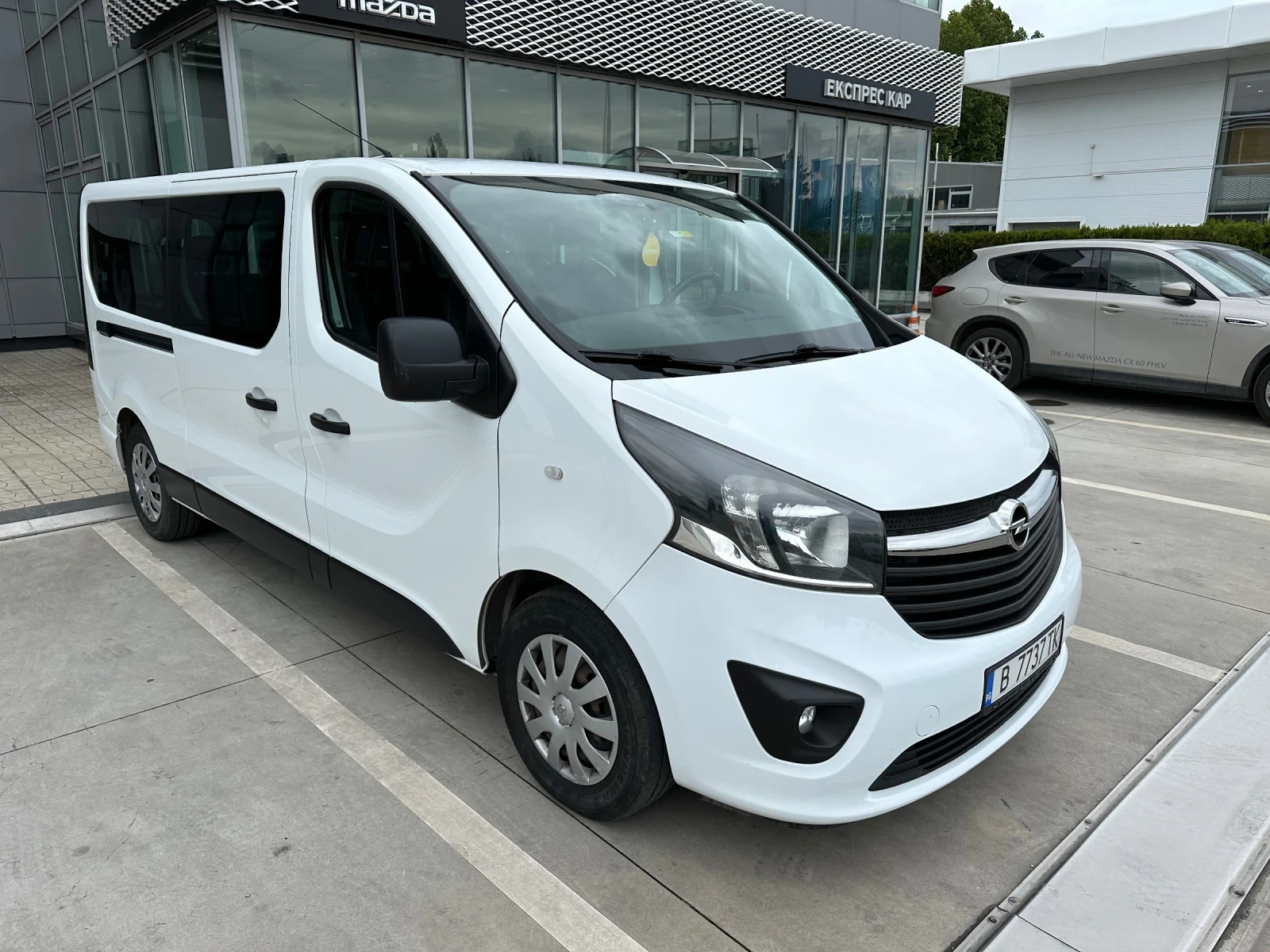 Opel Vivaro 1.6 Bi Turbo 125 к.с дълга база 9 места - изображение 7