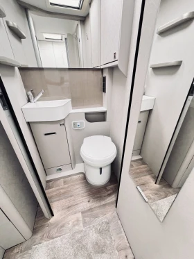 Кемпер Mercedes-Benz Hymer S685. 3500 kg. , снимка 13