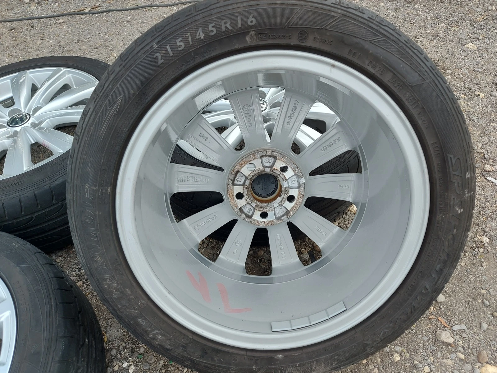    215/45R16  VW Polo | Mobile.bg   6
