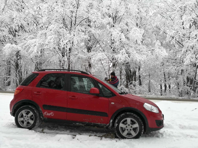 Suzuki SX4, снимка 2 - Автомобили и джипове - 48474995