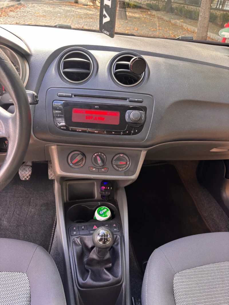 Seat Ibiza 1.4 TSI, снимка 9 - Автомобили и джипове - 52356866