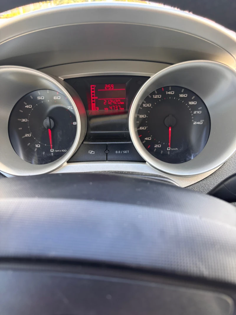 Seat Ibiza 1.4 TSI, снимка 11 - Автомобили и джипове - 52356866