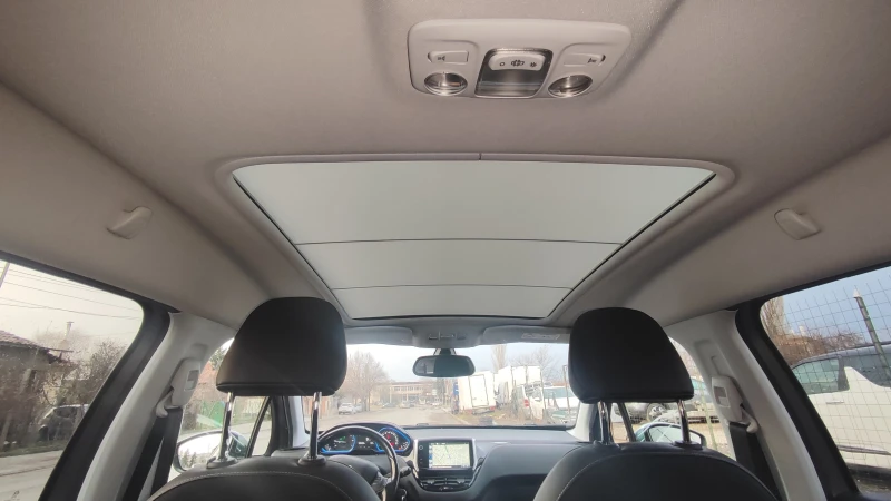 Peugeot 2008 1.2i Германия , снимка 11 - Автомобили и джипове - 53286970