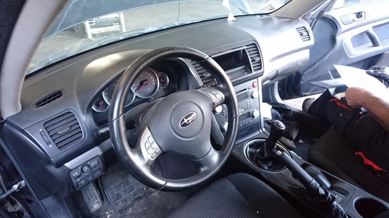 Subaru Legacy, снимка 2 - Автомобили и джипове - 16231576