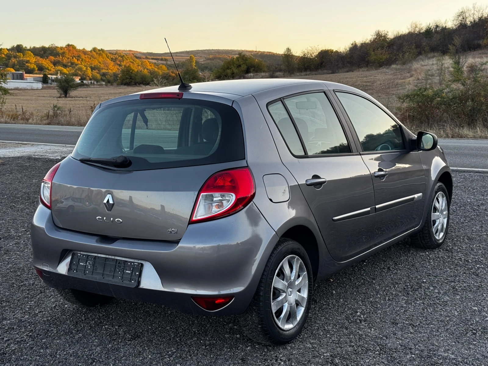 Renault Clio 1.5 DCI -Navi | Mobile.bg � ����������� 6