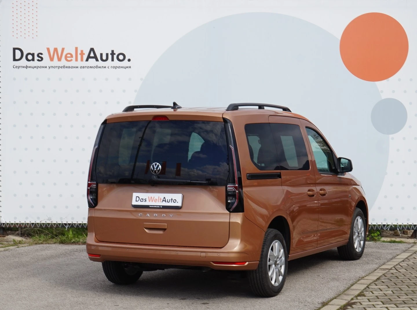 VW Caddy Life TDI 5 места - изображение 3