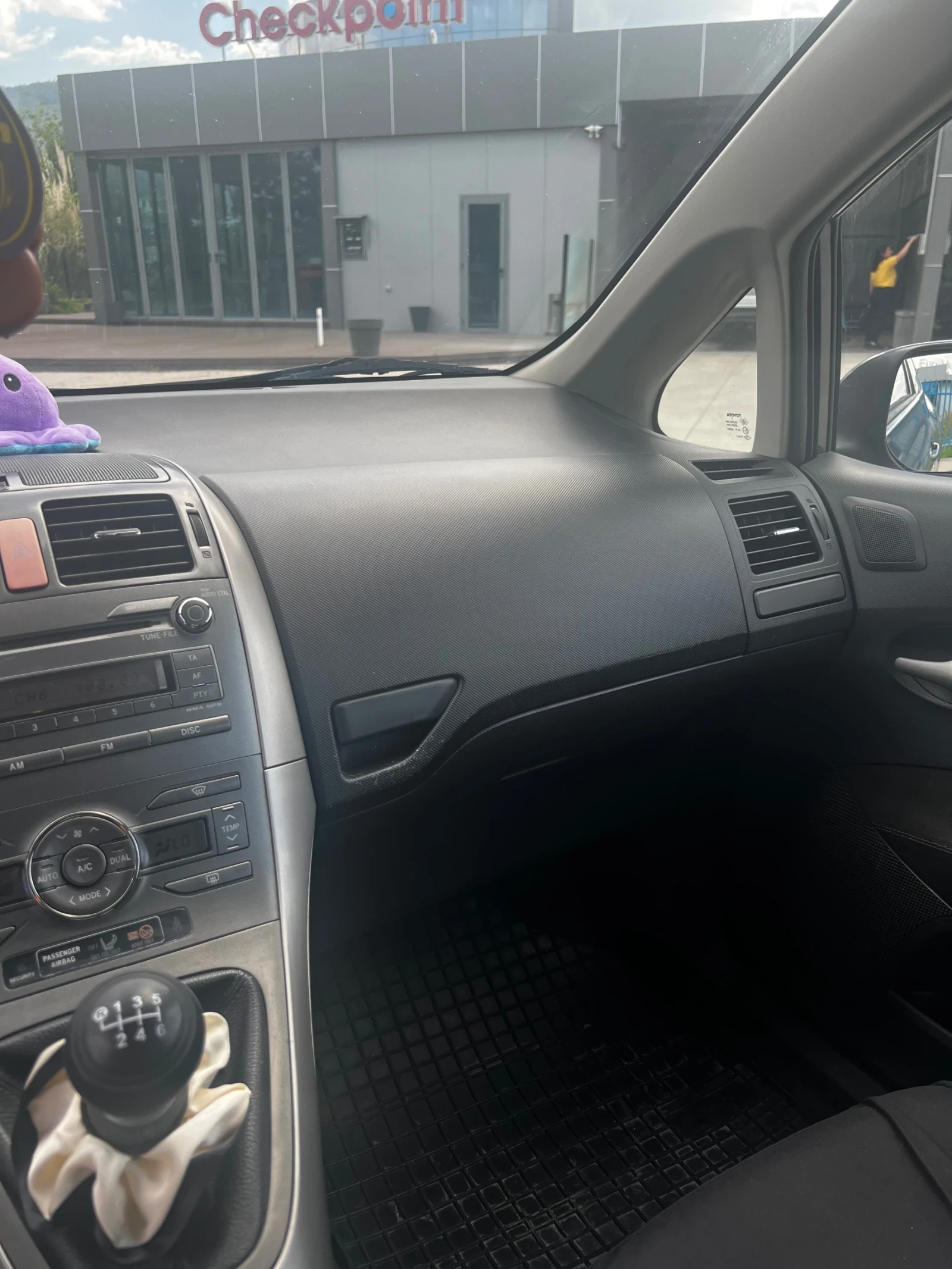 Toyota Auris  - изображение 5