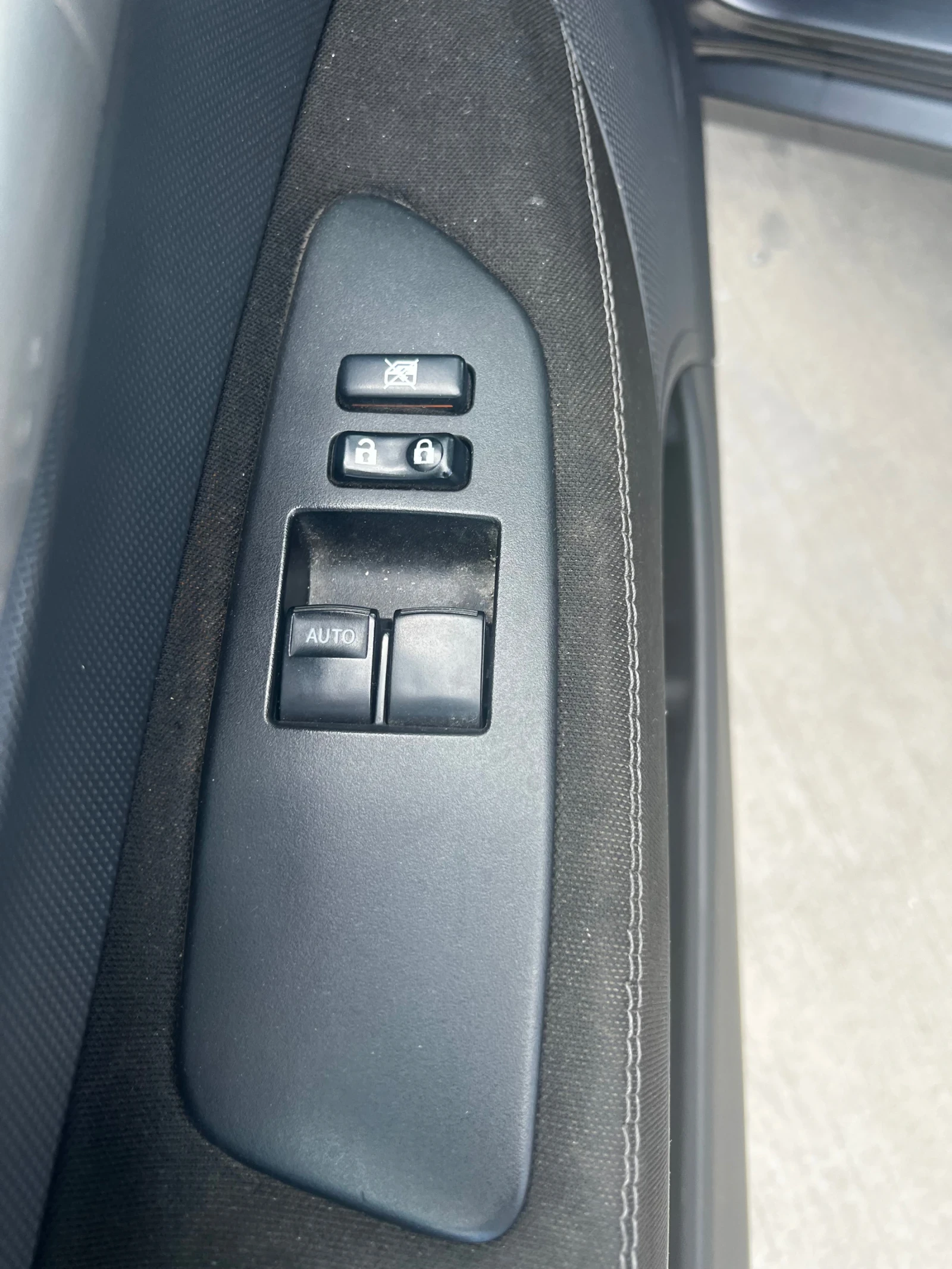 Toyota Auris  - изображение 3