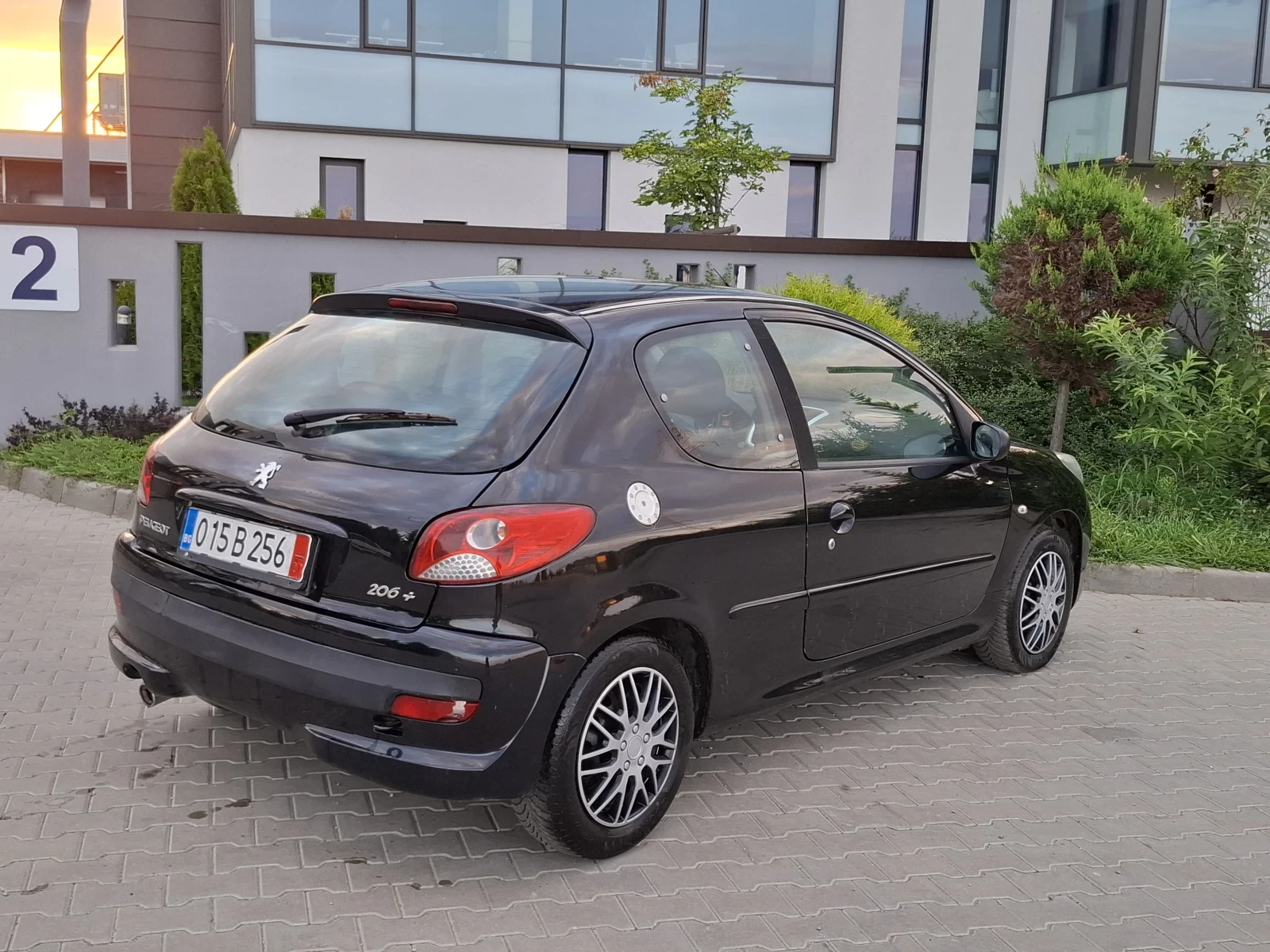 Peugeot 206 + 1.4i* (75кс)* * FACELIFT* * НОВ ВНОС* *  - изображение 5