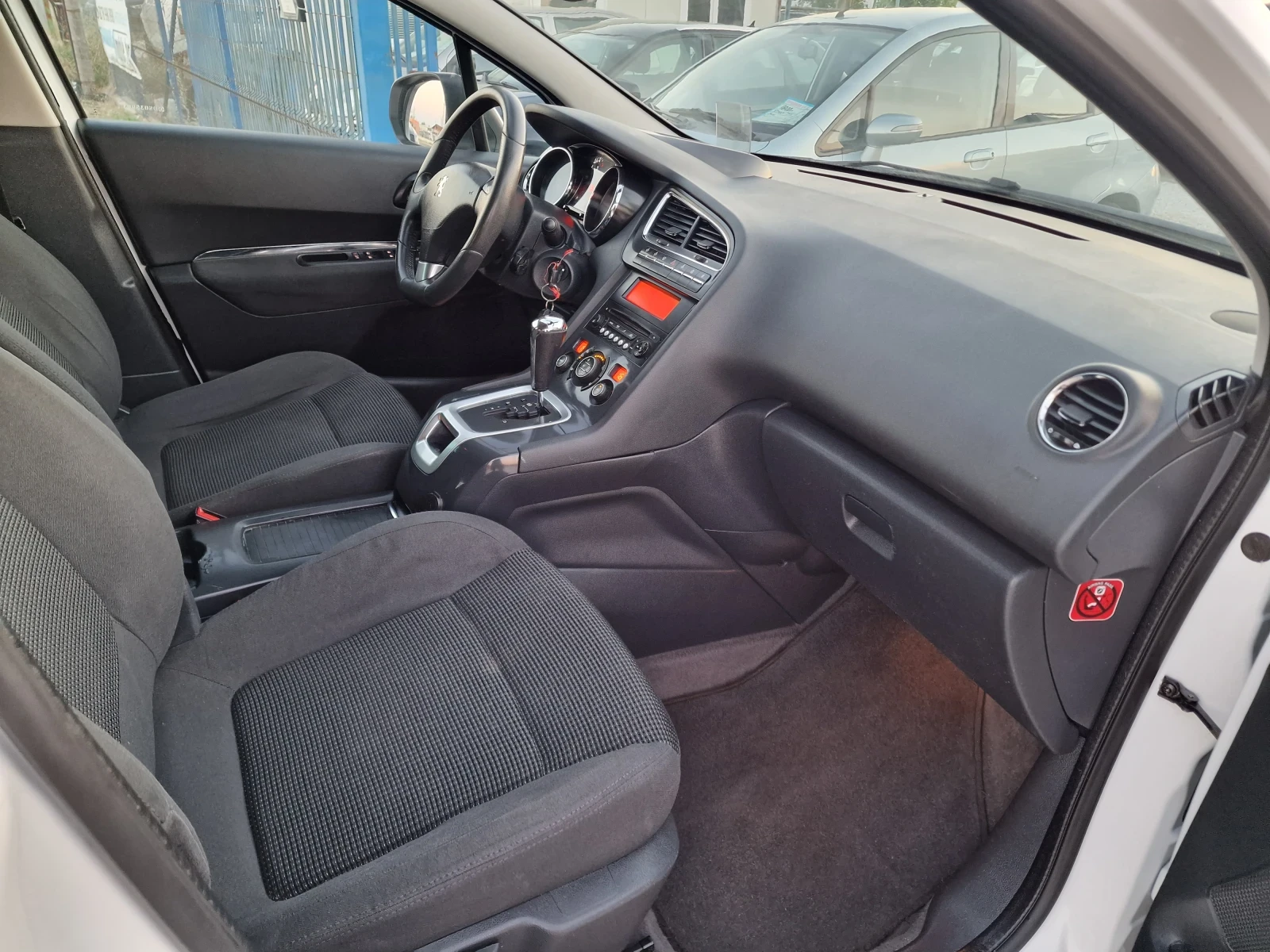 Peugeot 5008 ! 2.0 HDI !  | Mobile.bg   15