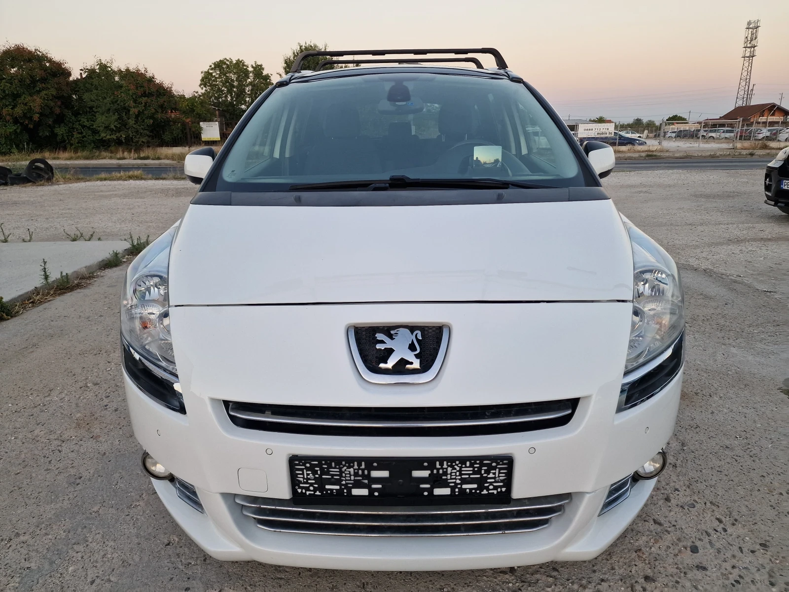 Peugeot 5008 АВТОМАТ! 2.0 HDI ПАНОРАМА!  - изображение 2