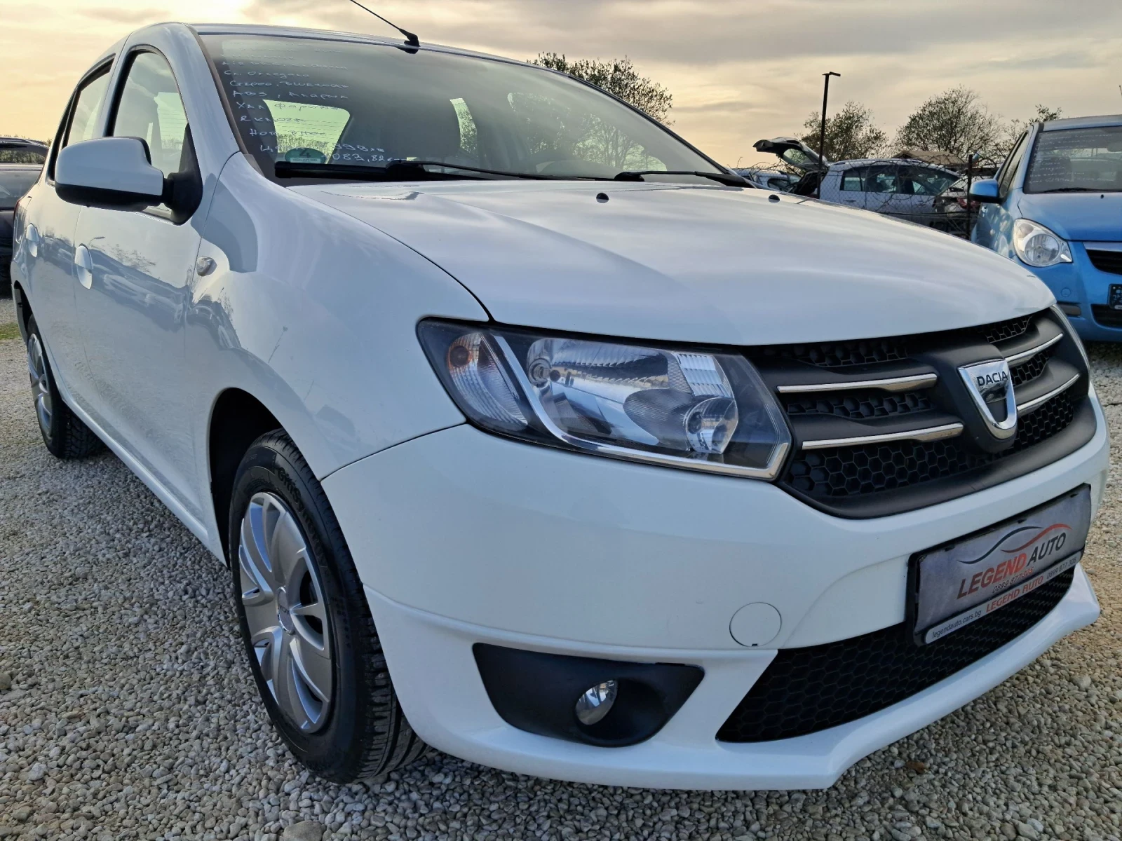 Dacia Logan 1.2i 75к.с СТАРИЯ МОТОР  ТОП СЪСТОЯНИЕ - изображение 3