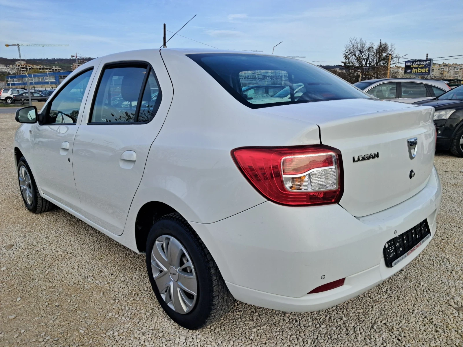 Dacia Logan 1.2i 75к.с СТАРИЯ МОТОР  ТОП СЪСТОЯНИЕ - изображение 5